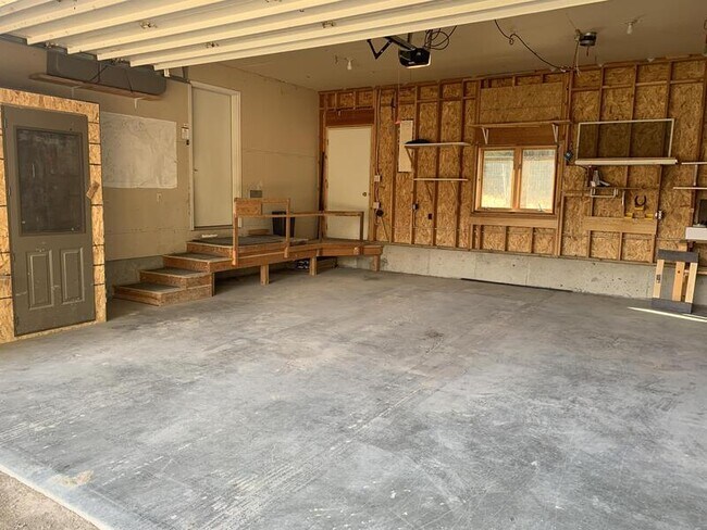 Building Photo - 10049 Little Prickly Pear Rd