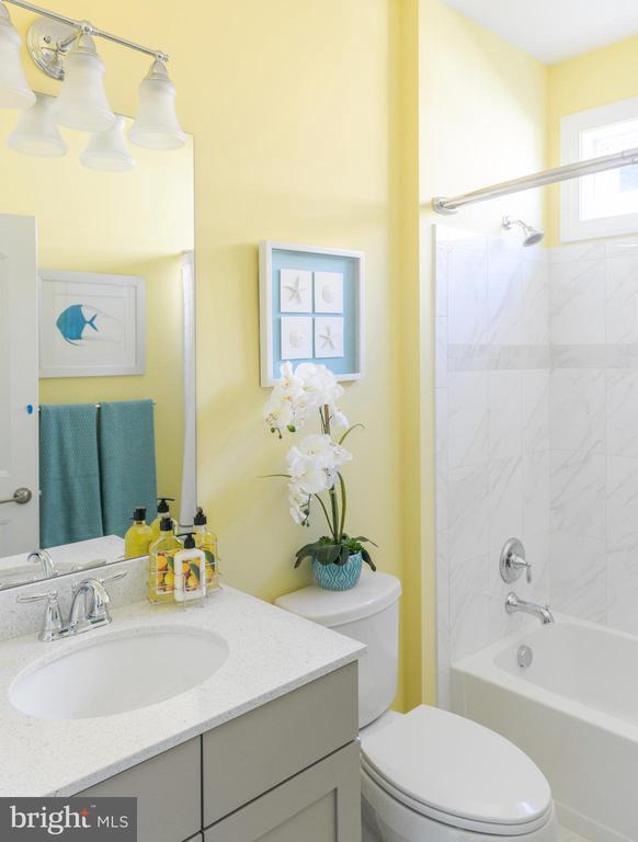 Building Photo - 31611 Exeter Way