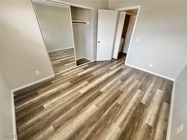 Building Photo - 7556 Violet Vista Ave