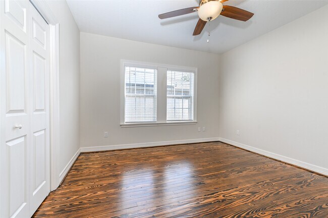 Building Photo - 1032 Walling St