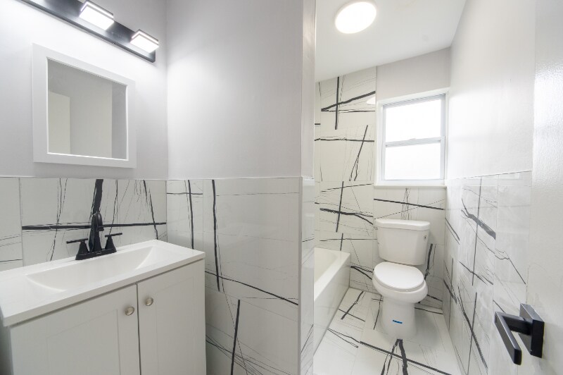 Building Photo - 1903 Country Ln