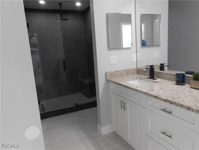 Building Photo - 601 Clayton Ave