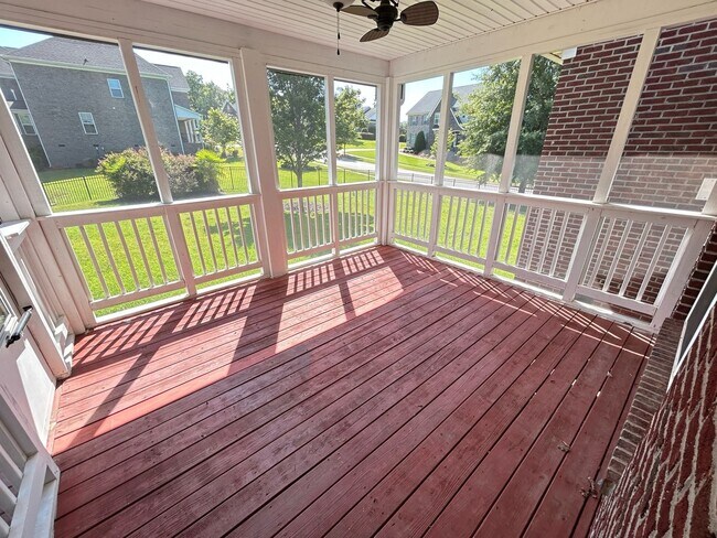 Building Photo - Beautiful 4Bed/2.5 Bath Home in Wren Creek!