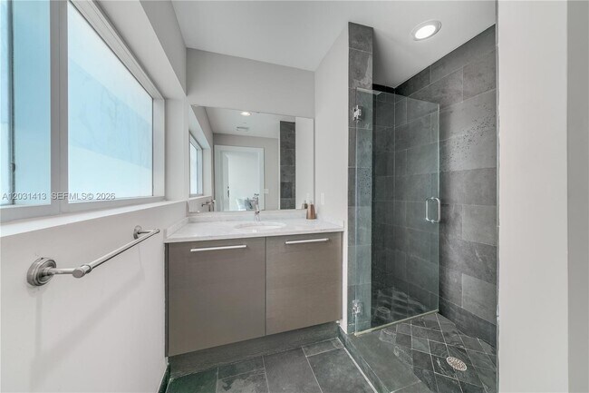 Building Photo - 900 Biscayne Blvd