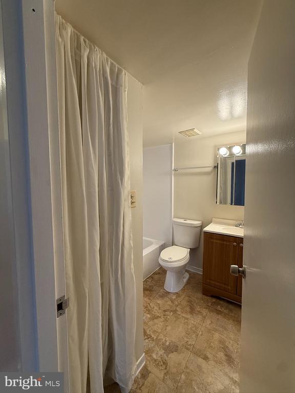 Building Photo - 11214 Cherry Hill Rd