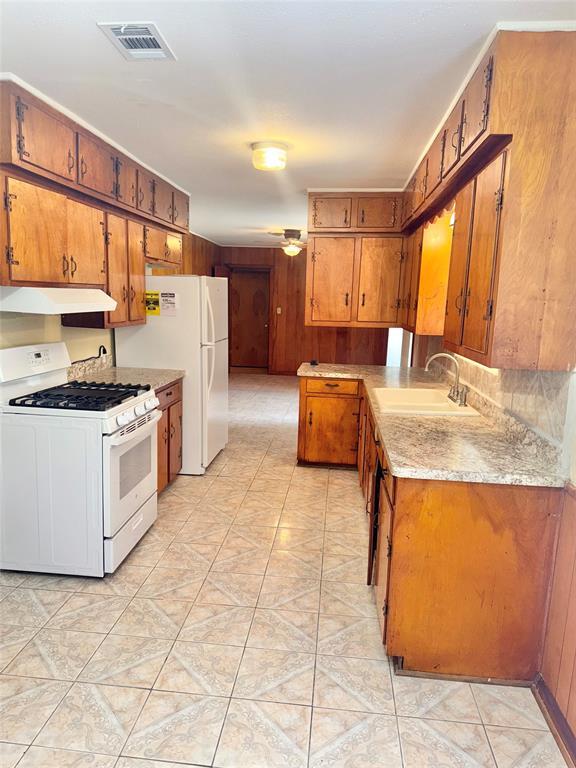 Building Photo - 7730 Cayton St