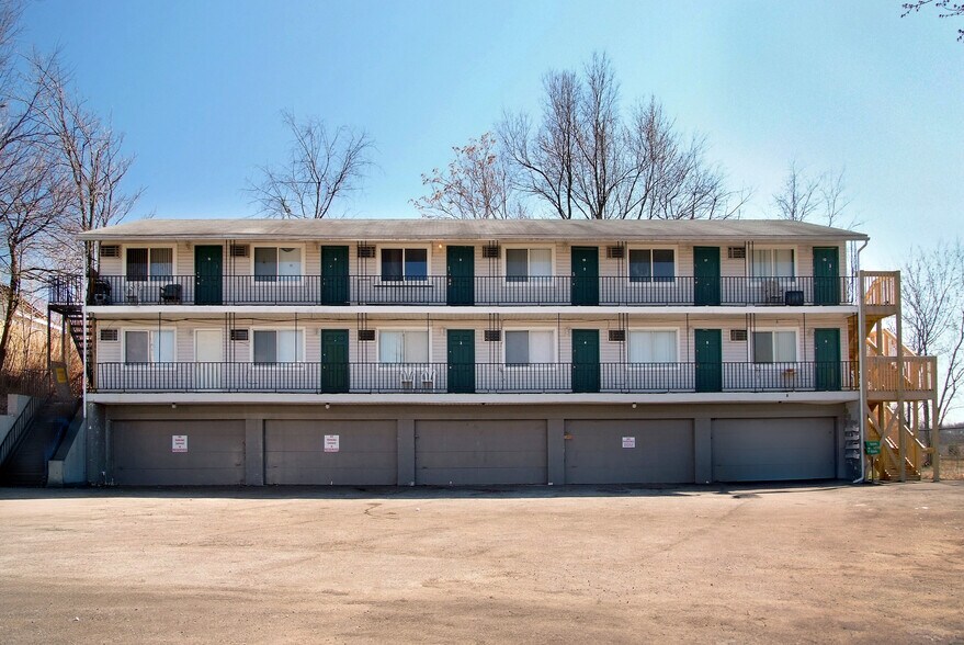 Primary Photo - Hobart Apartments