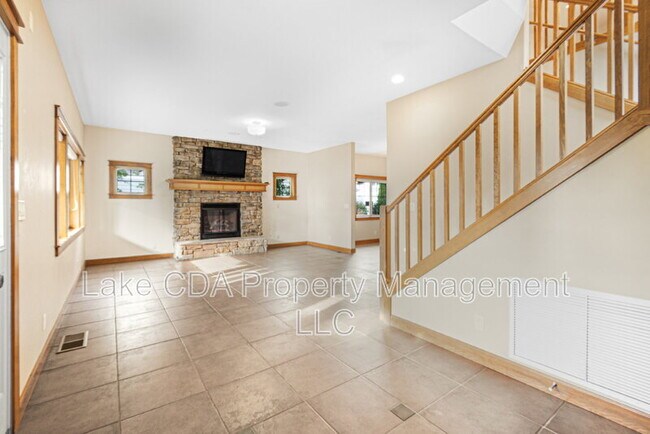 Building Photo - 3270 N Waterwood Ln