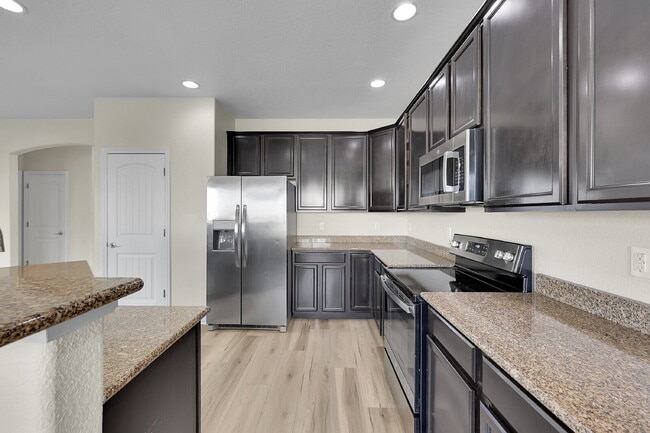 Building Photo - $2,750.00 - 6 Bedrooms, 3.5 Bathrooms, Single Family Home in Colorado Springs with Fenced Yard!