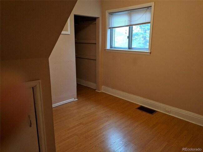 Building Photo - AWESOME 3 BDRM HOME IN BERKELEY ONE BLOCK WEST OF TENNYSON STREET! IMMEDIATE OCCUPANCY!