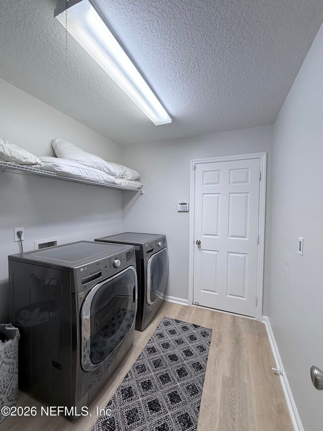 Building Photo - 4014 Cedar Bluff Ln