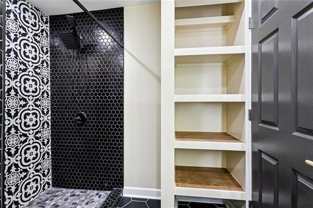 Building Photo - 1324 Cambronne St