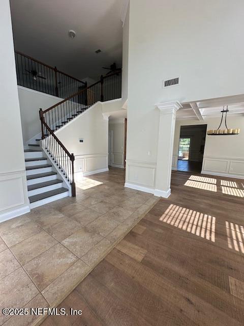 Building Photo - 738 W Kings College Dr