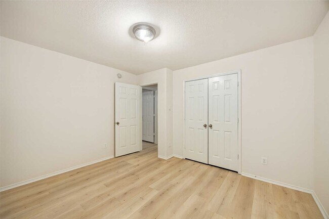 Building Photo - 21327 Colton Cove Dr