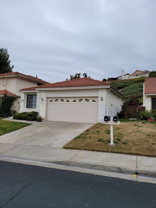 Building Photo - $3600.00 Rancho Bernardo 3 bdrm 2 bath 1450 sq ft House, Pool & Clubhouse