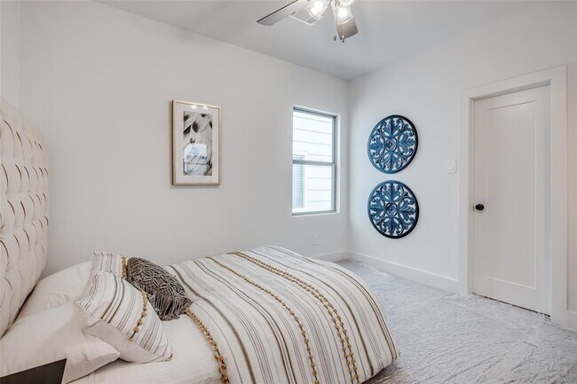Building Photo - 4403 Greeley St