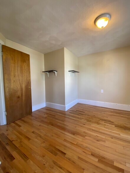 Building Photo - 51 Aldie St