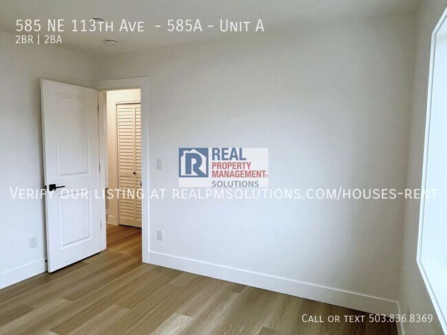 Building Photo - 585 NE 113th Ave