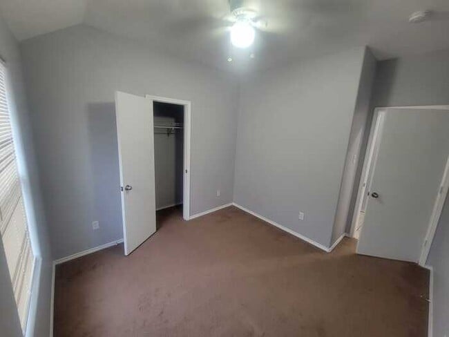 Building Photo - 12637 Carpenter Ln