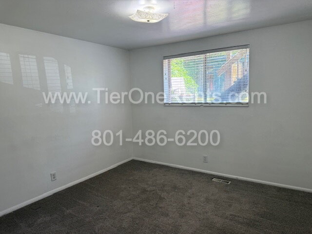 Building Photo - NO DEPOSIT option available for qualified ...