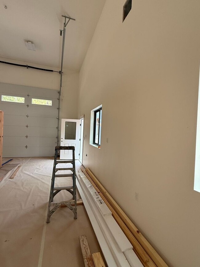 Building Photo - 153550 Little River Loop