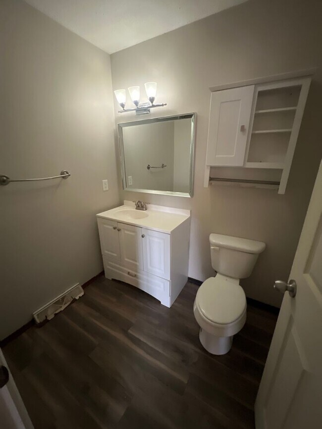 Building Photo - 2600/201 Cardifs