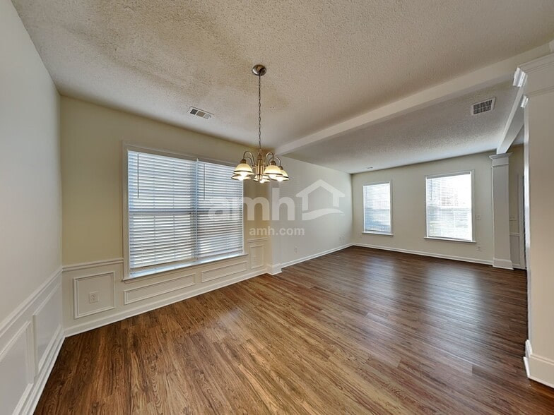 Building Photo - 4156 Glenaire Way NW