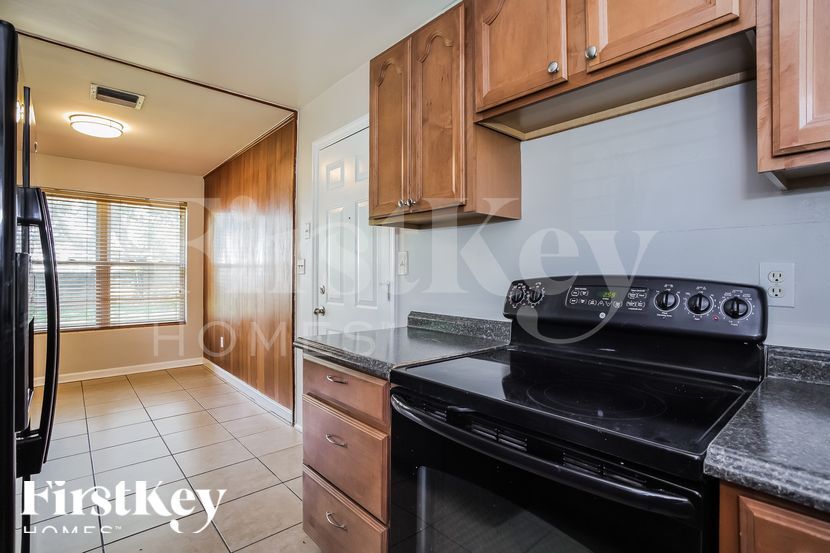 Building Photo - 607 Faber Dr