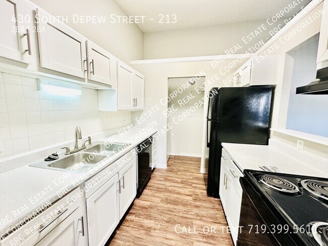 Building Photo - 430 S Depew St
