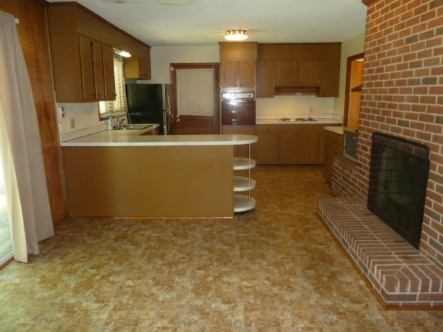 Building Photo - Walk to Campus! Incredible location, amazi...