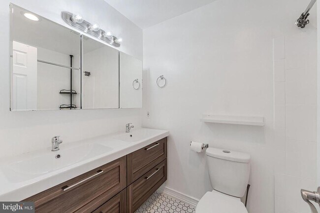 Building Photo - 444 N Armistead St