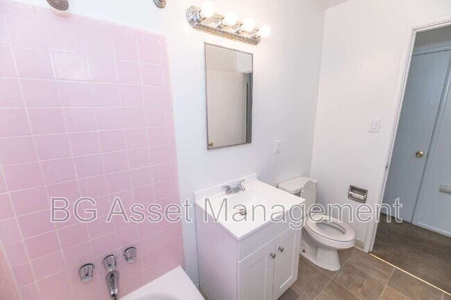 Building Photo - 1746 Kidder Ave