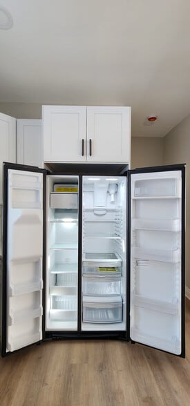 Building Photo - 2552 S Central Park Ave