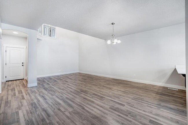 Building Photo - 2032 4010 W