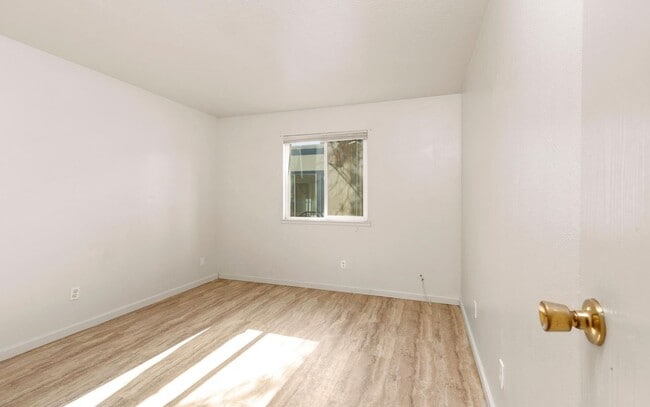 Building Photo - 2555 Clear Acre Ln