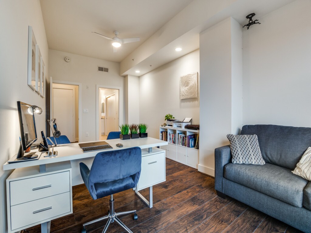Building Photo - 5055 Addison Cir