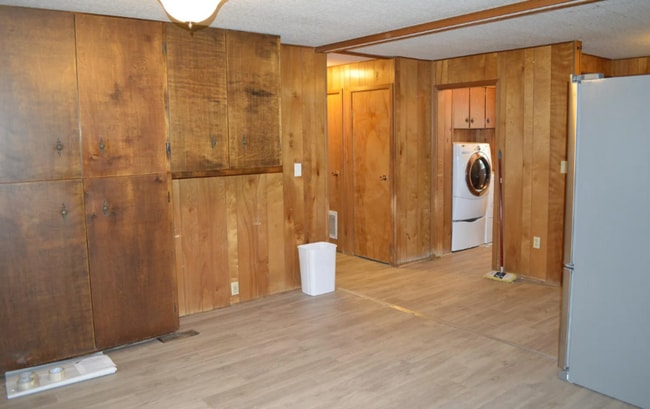 Building Photo - 7107 S 1160 W