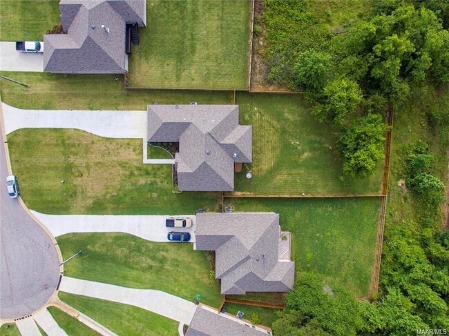 Building Photo - 175 Serene Ln