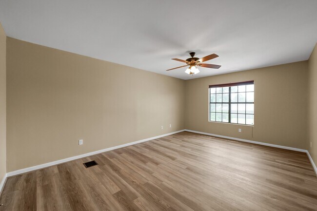 Building Photo - 16906 Timberwork Rd