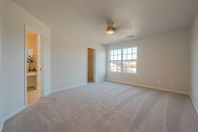 Building Photo - 3806 Granite Springs Ln