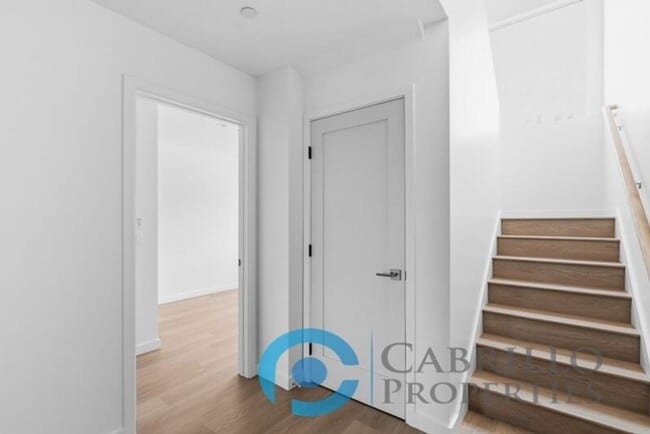 Building Photo - 6640 Valjean Ct