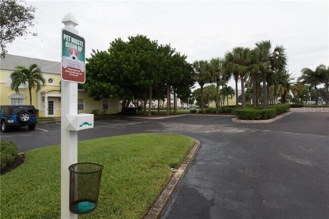 Building Photo - 5110 Coquina Key Dr SE