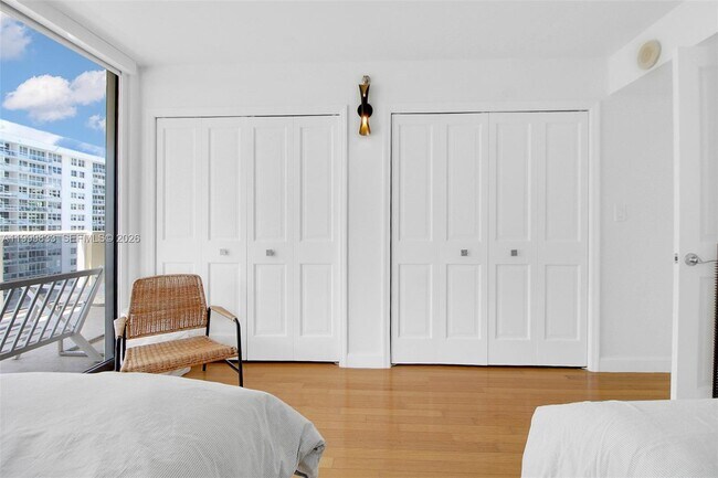 Building Photo - 5757 Collins Ave