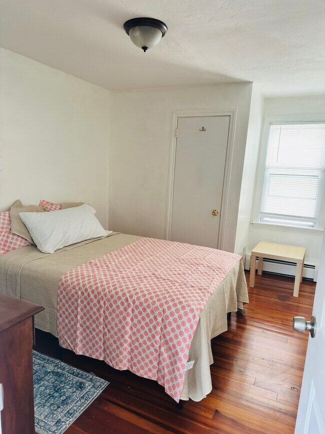 Bedroom 2 - 38 Howard St