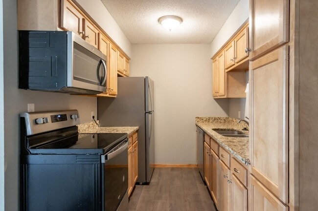 Building Photo - 7412 W 22nd St