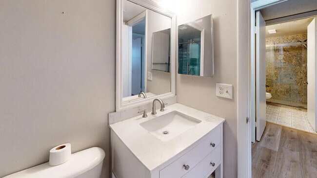 Building Photo - 2 Bedroom 2 Bath Condo just 10 Minutes from Downtown St Augustine and Beaches