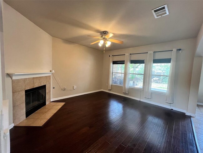 Building Photo - 10924 Reliance Creek Dr