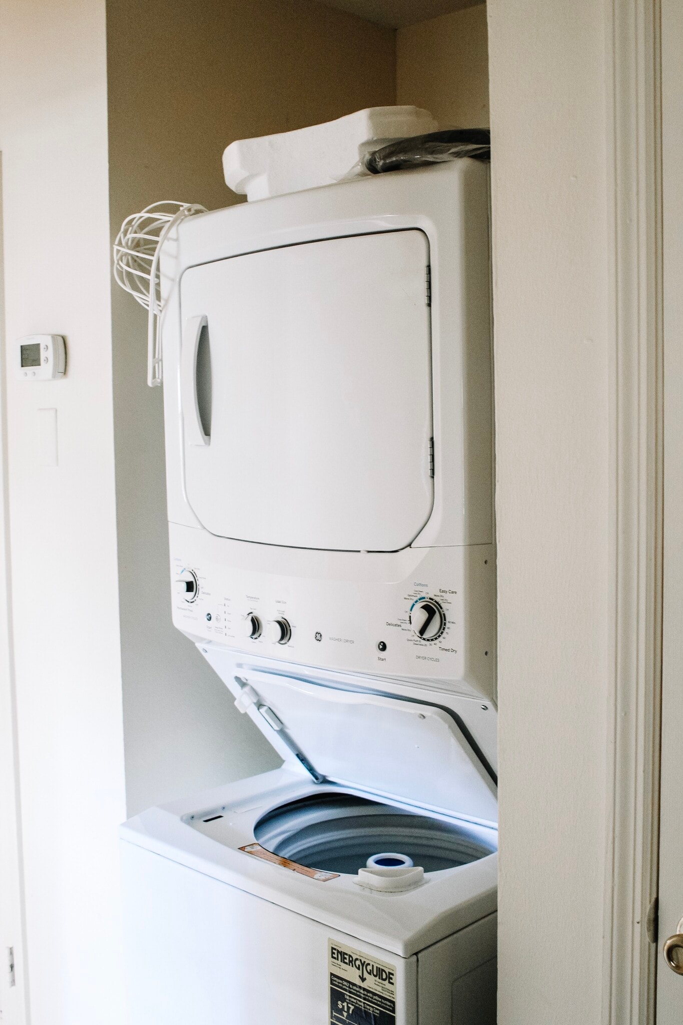Laundry center - 825 Essex Dr