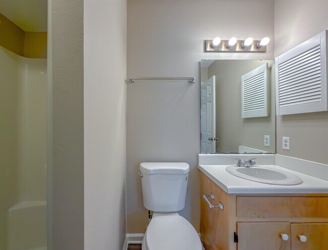 Building Photo - 2415 Talco Hills Dr