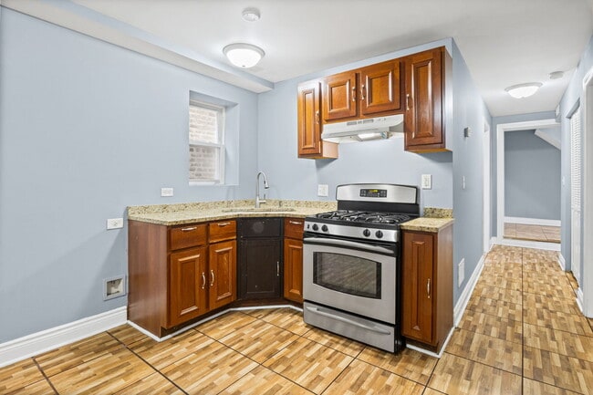 Building Photo - 2632 W 23rd Pl